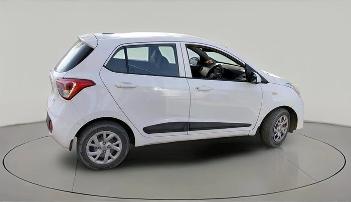 2017 Hyundai Grand i10 MAGNA 1.2 KAPPA VTVT, Petrol, Manual, 1,58,085 km, exterior