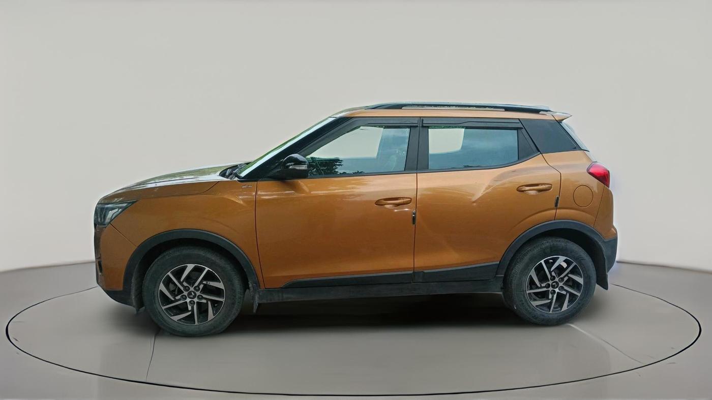 2022 Mahindra XUV300 W8 (O) 1.2 PETROL, Petrol, Manual, 40,724 km, exterior