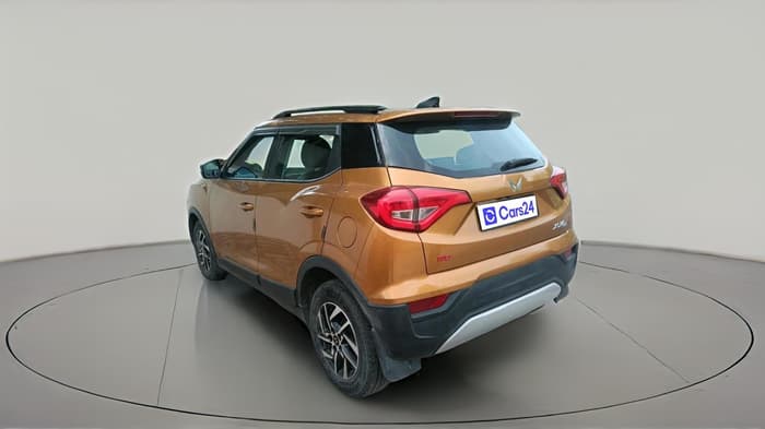 2022 Mahindra XUV300 W8 (O) 1.2 PETROL, Petrol, Manual, 40,724 km, exterior