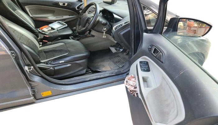 2015 Ford Ecosport TREND 1.5L PETROL, CNG, Manual, 1,27,100 km, interior
