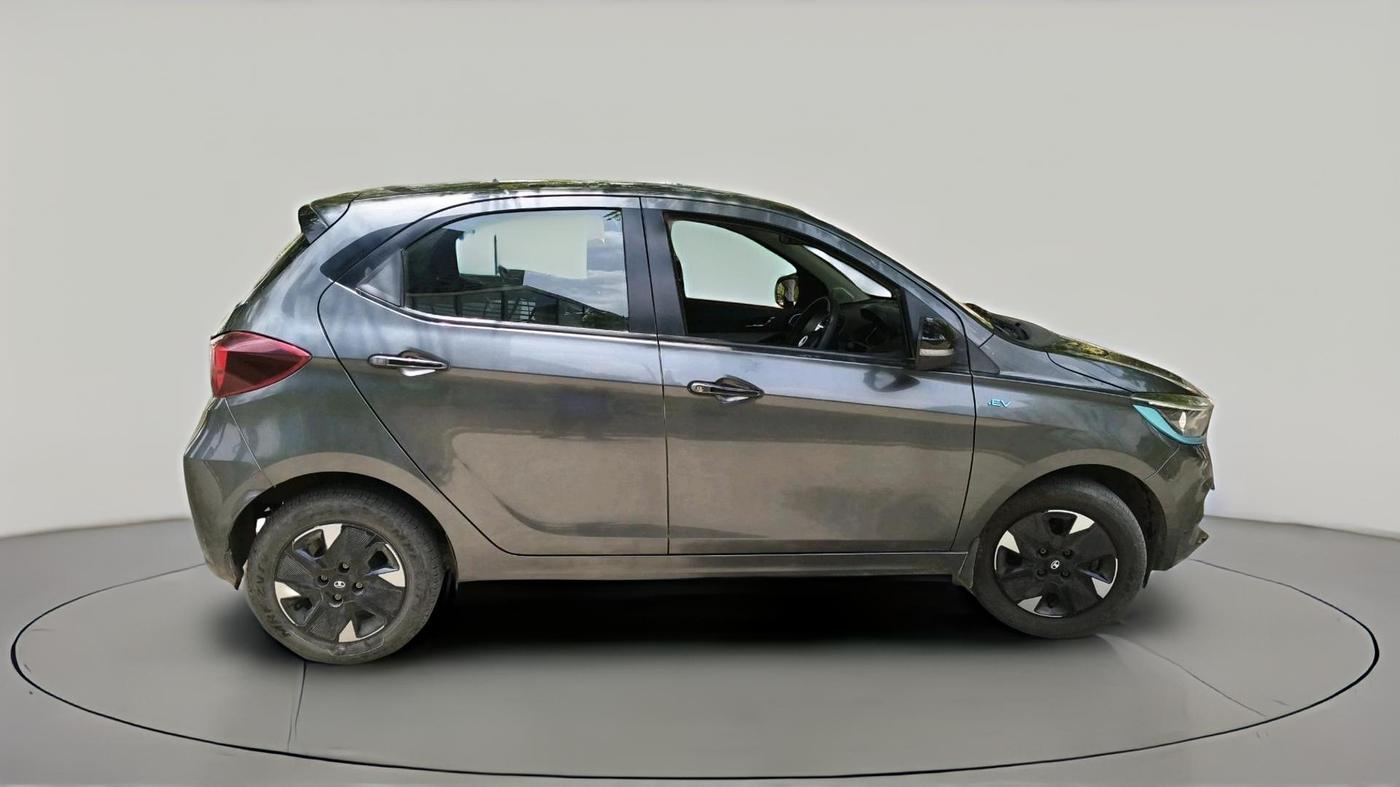 2024 Tata TIAGO EV XZ PLUS LONG RANGE, Electric, Automatic, 42,185 km, exterior