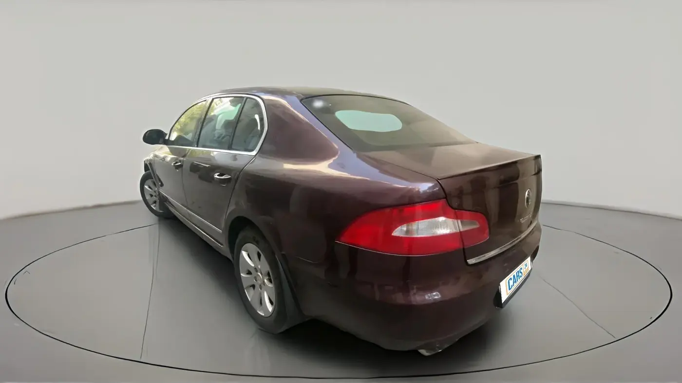 2011 Skoda Superb ELEGANCE 1.8 TSI MT, Petrol, Manual, 1,47,182 km, exterior