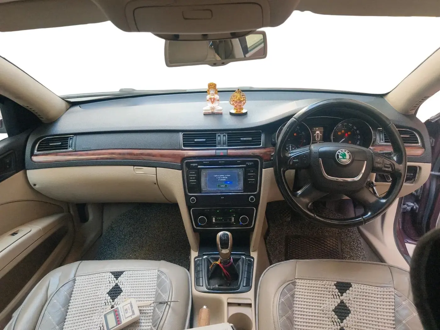 2011 Skoda Superb ELEGANCE 1.8 TSI MT, Petrol, Manual, 1,47,182 km, interior