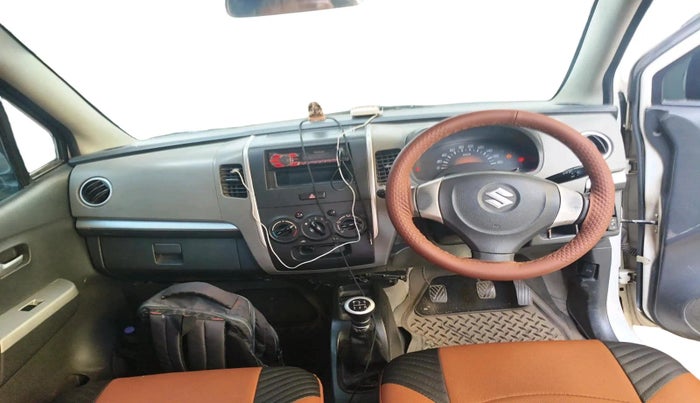 2010 Maruti Wagon R 1.0 LXI, CNG, Manual, 1,70,197 km, interior