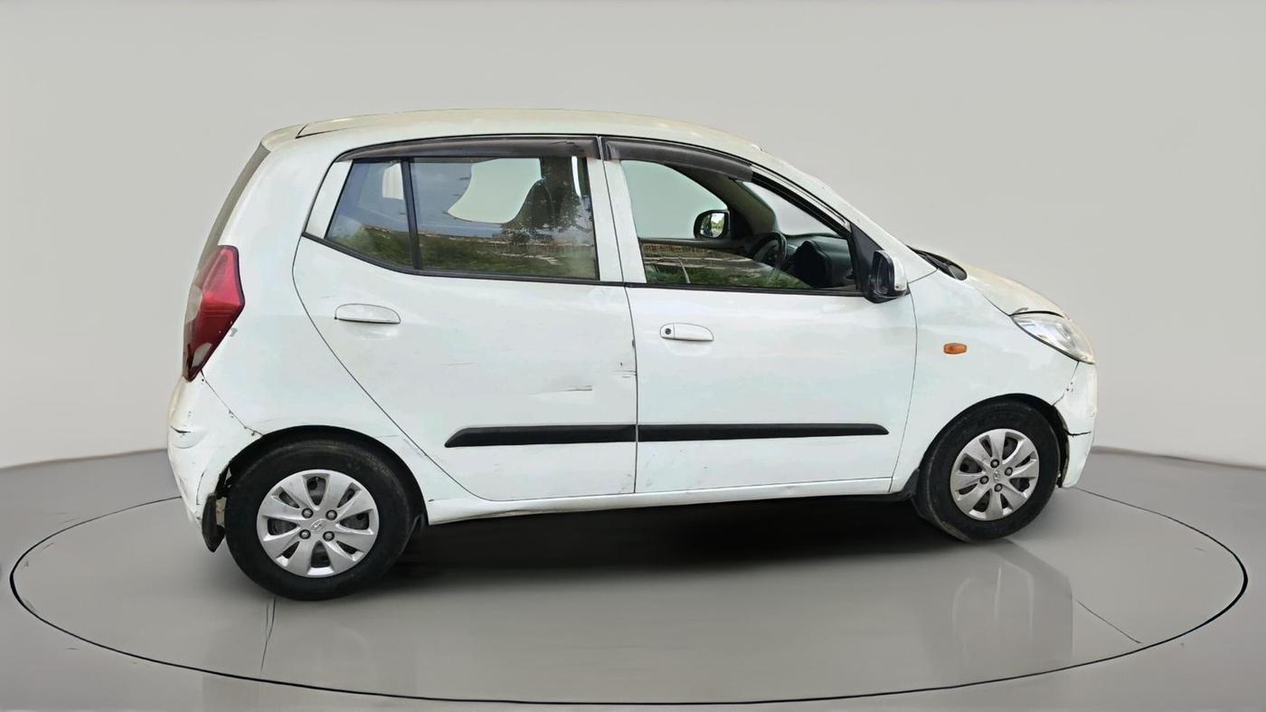 2011 Hyundai i10 MAGNA 1.1, CNG, Manual, 1,11,195 km, exterior