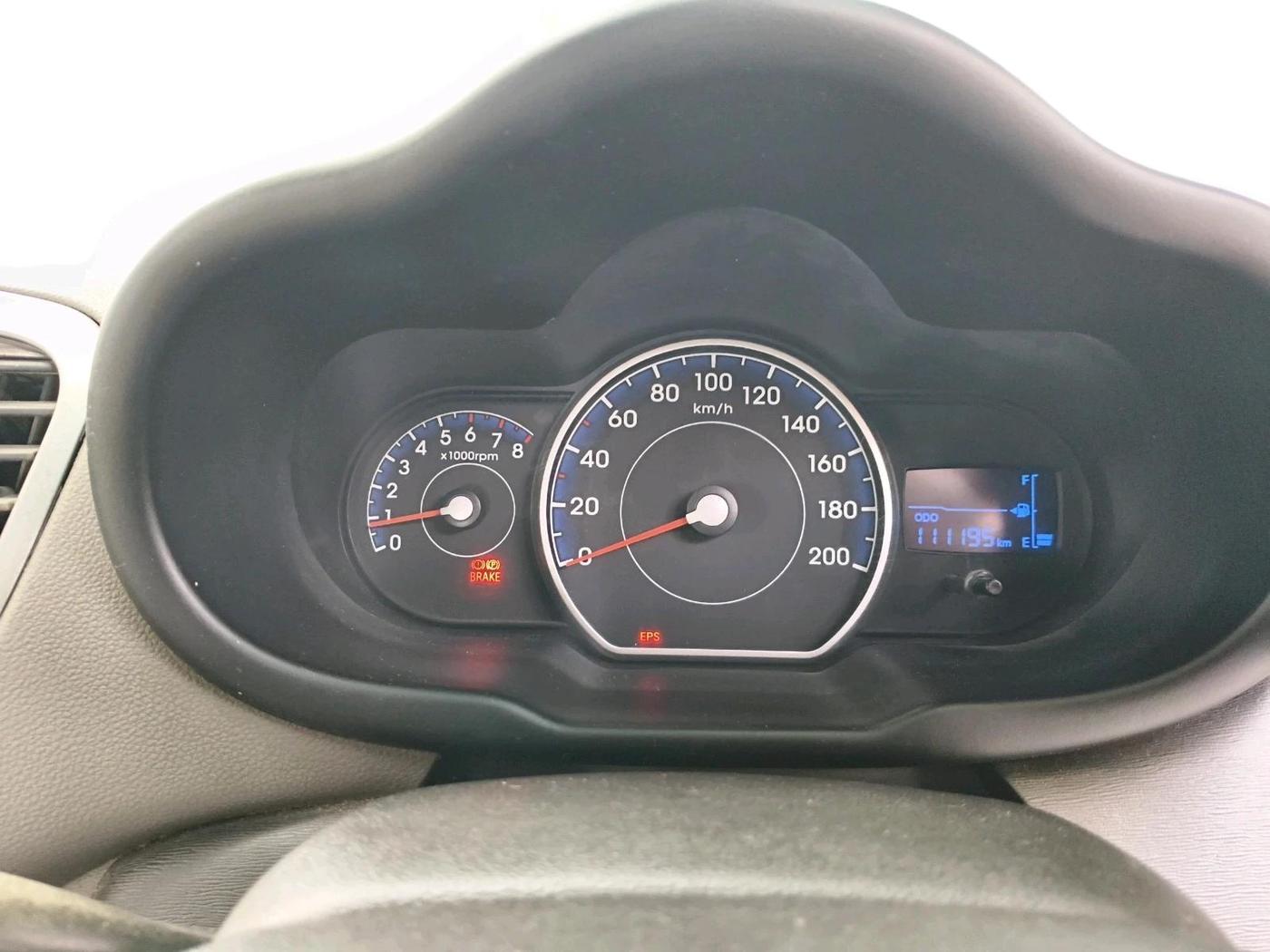 2011 Hyundai i10 MAGNA 1.1, CNG, Manual, 1,11,195 km, interior