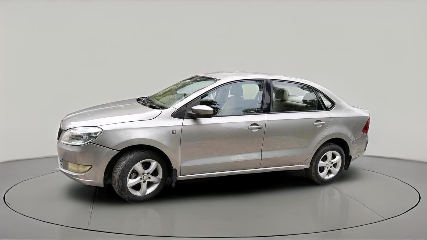 2013 Skoda Rapid ELEGANCE 1.6 TDI CR MT, Diesel, Manual, 1,16,212 km, exterior