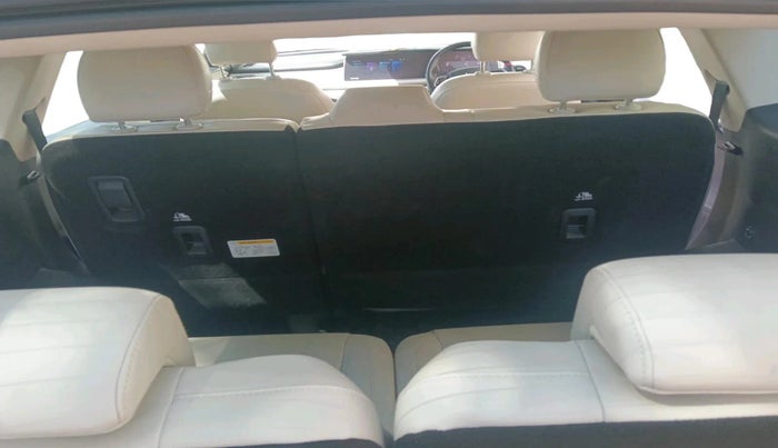 2023 Mahindra XUV700 AX 7 D MT 7 STR, Diesel, Manual, 68,398 km, interior