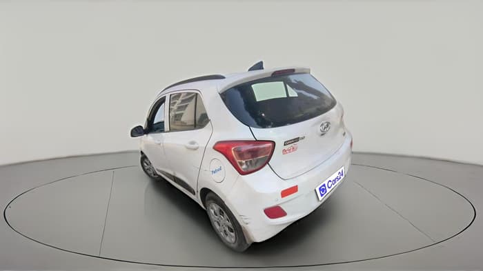 2016 Hyundai Grand i10 SPORTZ 1.2 KAPPA VTVT, CNG, Manual, 1,27,824 km, exterior