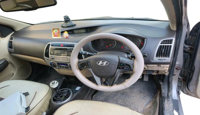 2014 Hyundai i20 SPORTZ 1.4 CRDI, Diesel, Manual, 99,122 km, interior