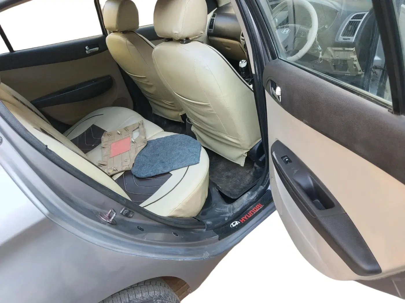 2014 Hyundai i20 SPORTZ 1.4 CRDI, Diesel, Manual, 99,600 km, interior