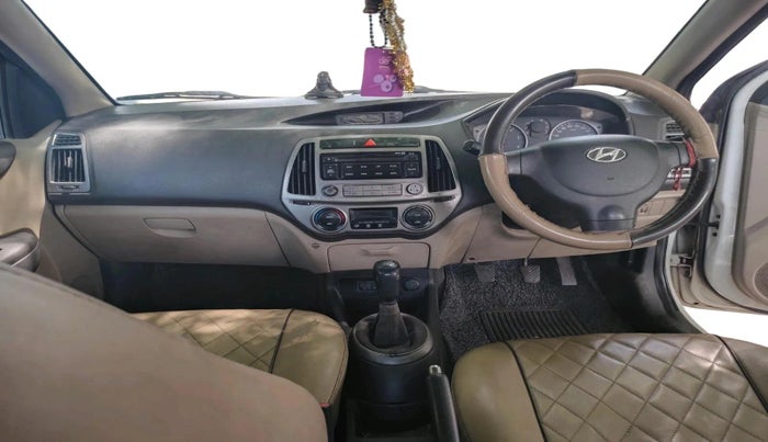 2013 Hyundai i20 MAGNA (O) 1.4 CRDI, Diesel, Manual, 1,08,396 km, interior