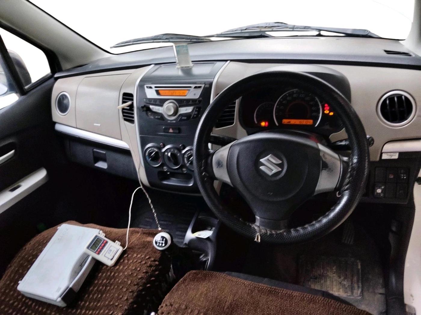 2016 Maruti Wagon R 1.0 VXI, CNG, Manual, 1,60,105 km, interior