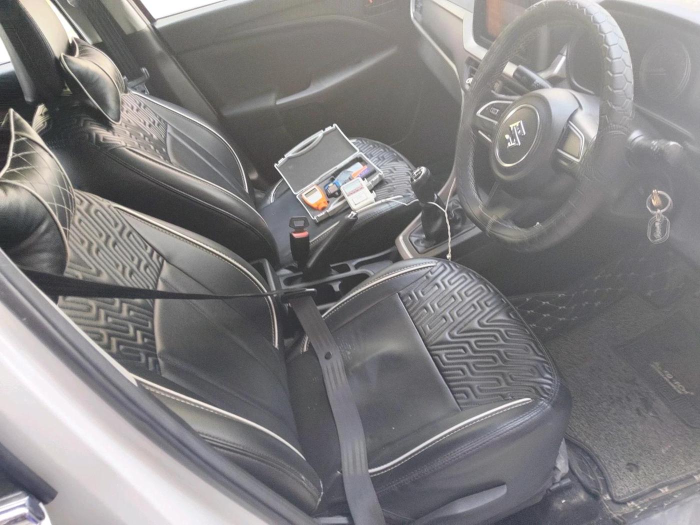 2022 Maruti BREZZA VXI SMART HYBRID, CNG, Manual, 81,604 km, interior