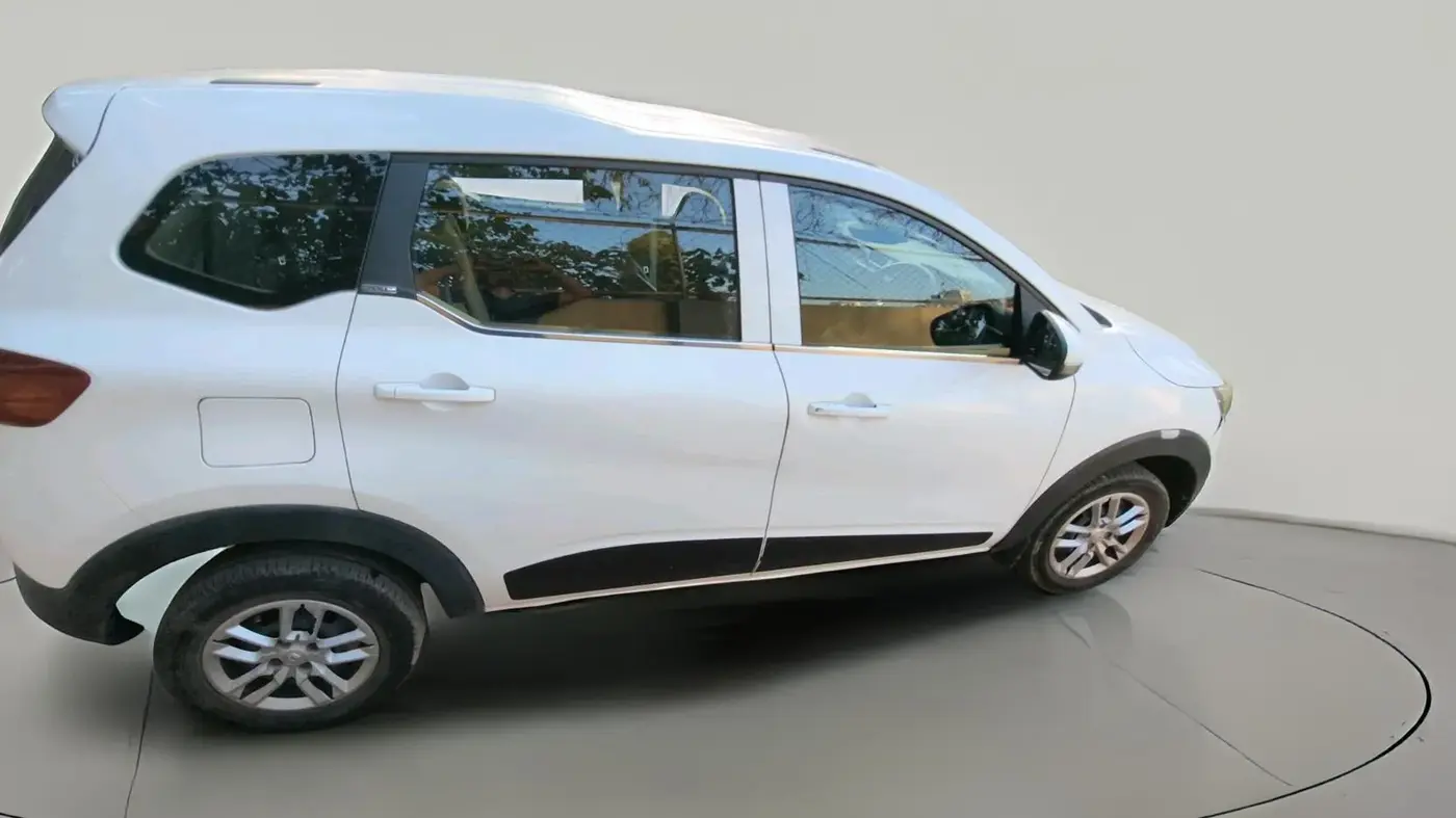 2019 Renault TRIBER RXL MT, Petrol, Manual, 1,31,360 km, exterior