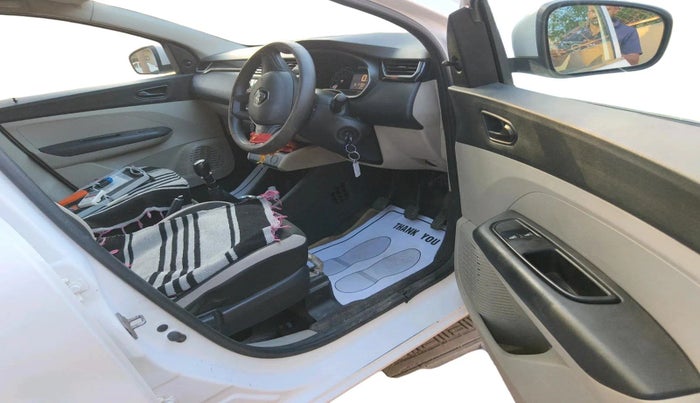 2019 Renault TRIBER RXL MT, Petrol, Manual, 1,31,360 km, interior