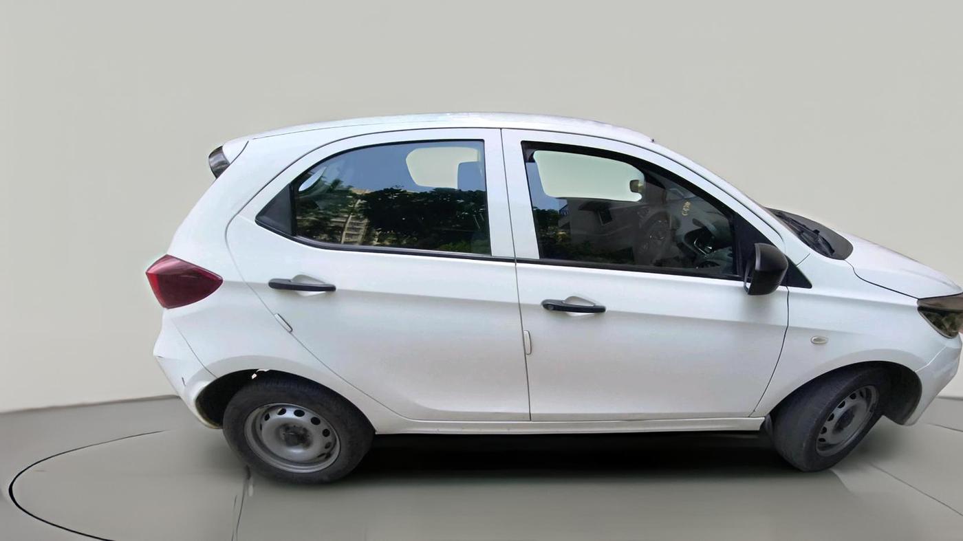 2022 Tata Tiago XM CNG, CNG, Manual, 71,127 km, exterior