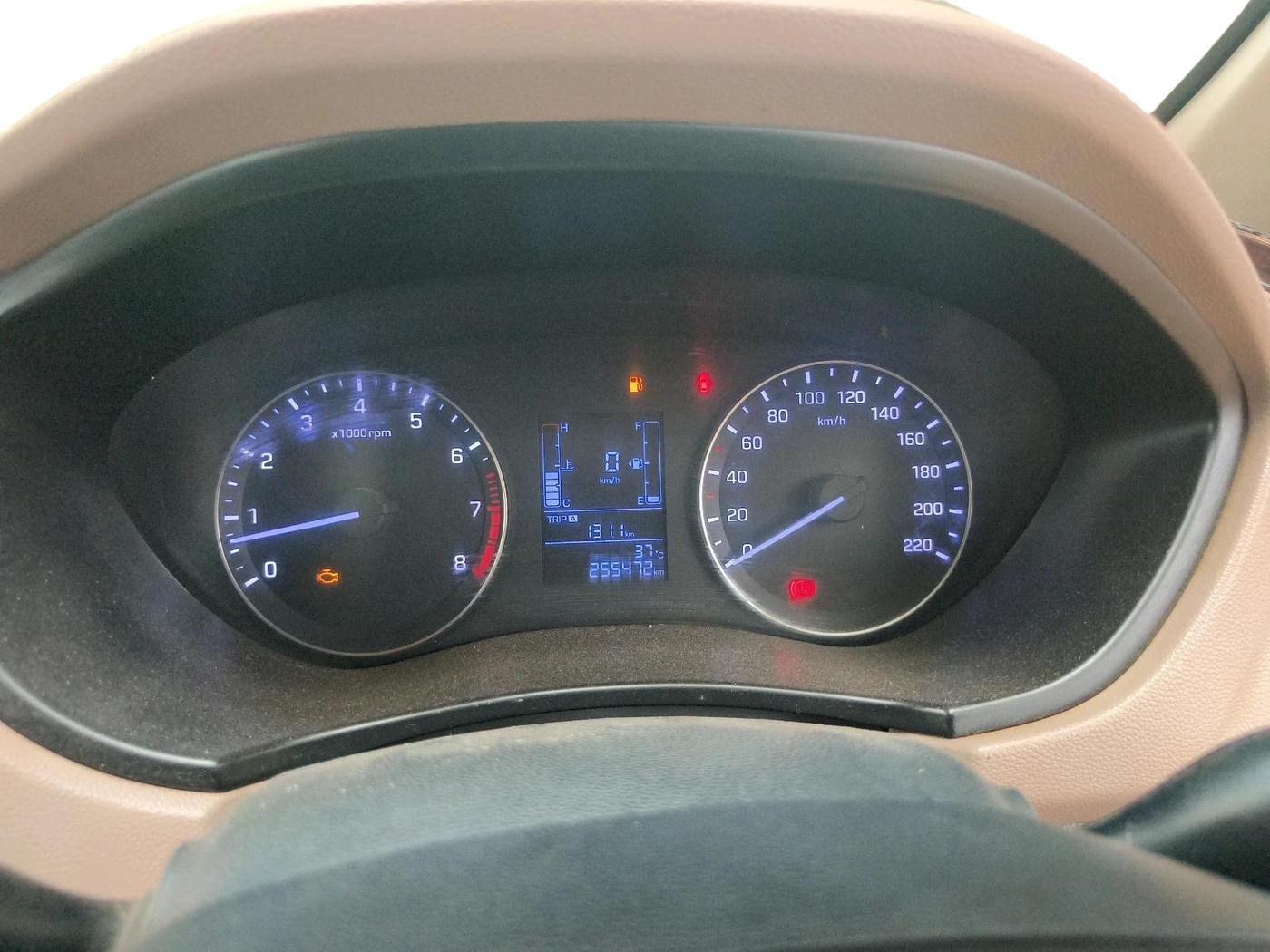 2017 Hyundai Elite i20 SPORTZ 1.2, CNG, Manual, 2,55,472 km, interior