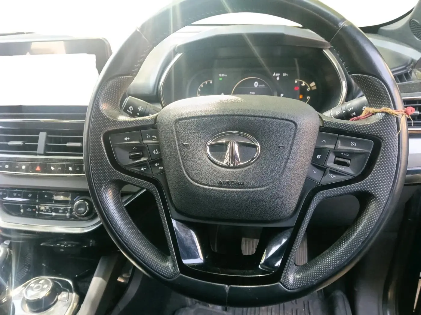 2023 Tata Harrier XZA PLUS 2.0L DARK EDITION, Diesel, Automatic, 22,205 km, interior