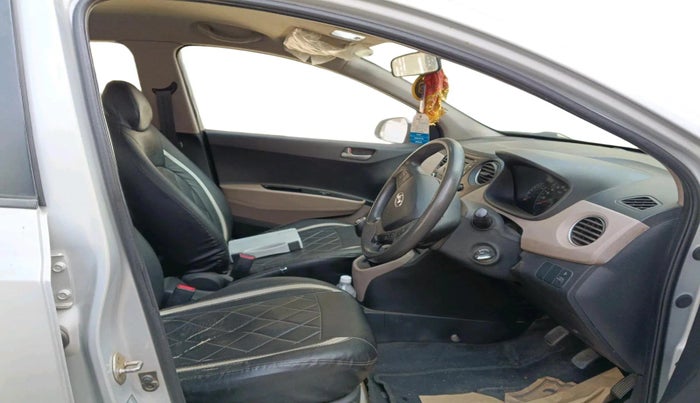 2014 Hyundai Xcent S (O) 1.2, Petrol, Manual, 1,42,589 km, interior