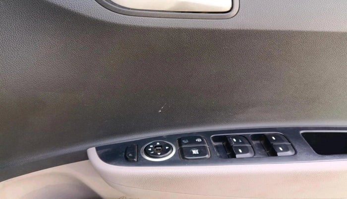 2014 Hyundai Xcent S (O) 1.2, Petrol, Manual, 1,42,589 km, interior