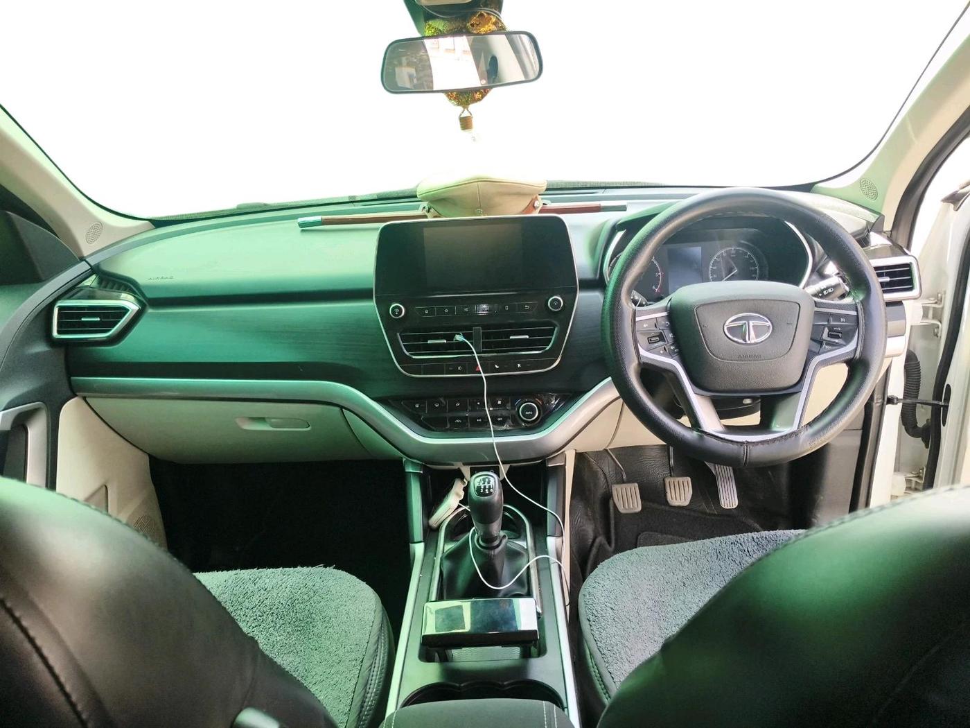 2021 Tata Safari XT PLUS, Diesel, Manual, 61,939 km, interior