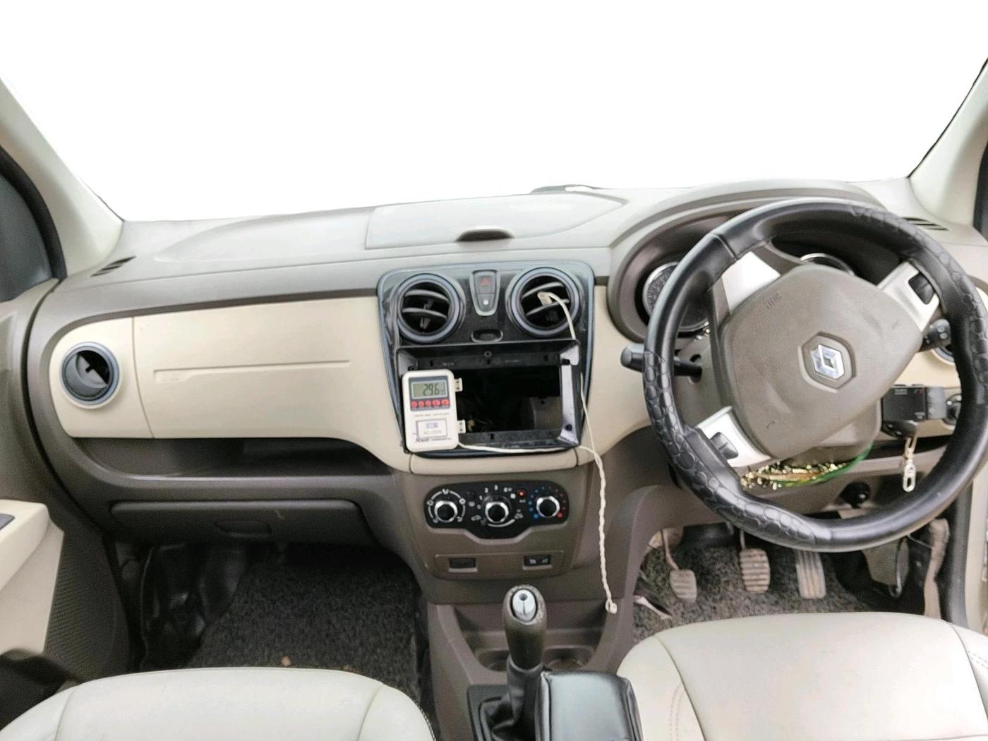 2016 Renault Lodgy 85 PS RXZ, Diesel, Manual, 88,117 km, interior