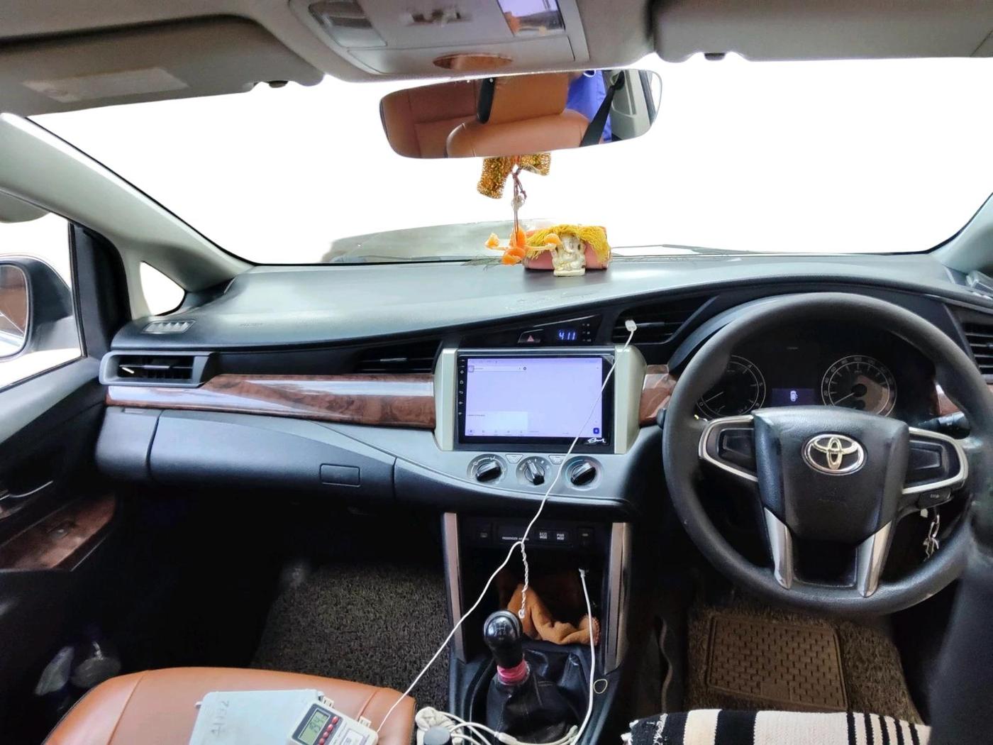 2017 Toyota Innova Crysta 2.4 GX 8 STR, Diesel, Manual, 2,37,452 km, interior