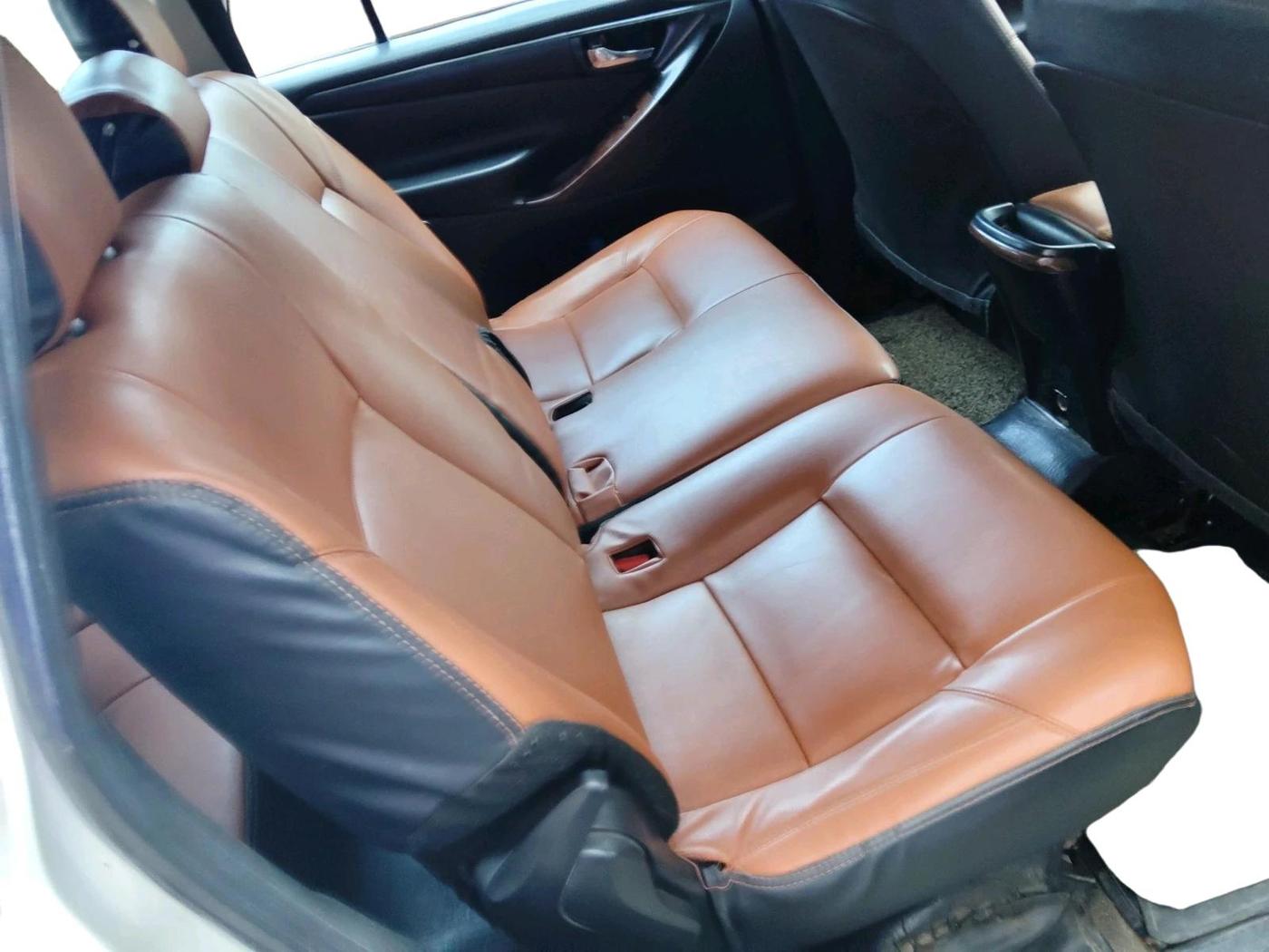 2017 Toyota Innova Crysta 2.4 GX 8 STR, Diesel, Manual, 2,37,452 km, interior