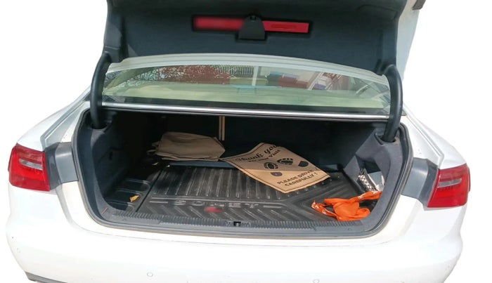 2012 Audi A6 2.0 TDI PREMIUM, Diesel, Automatic, 1,27,800 km, exterior