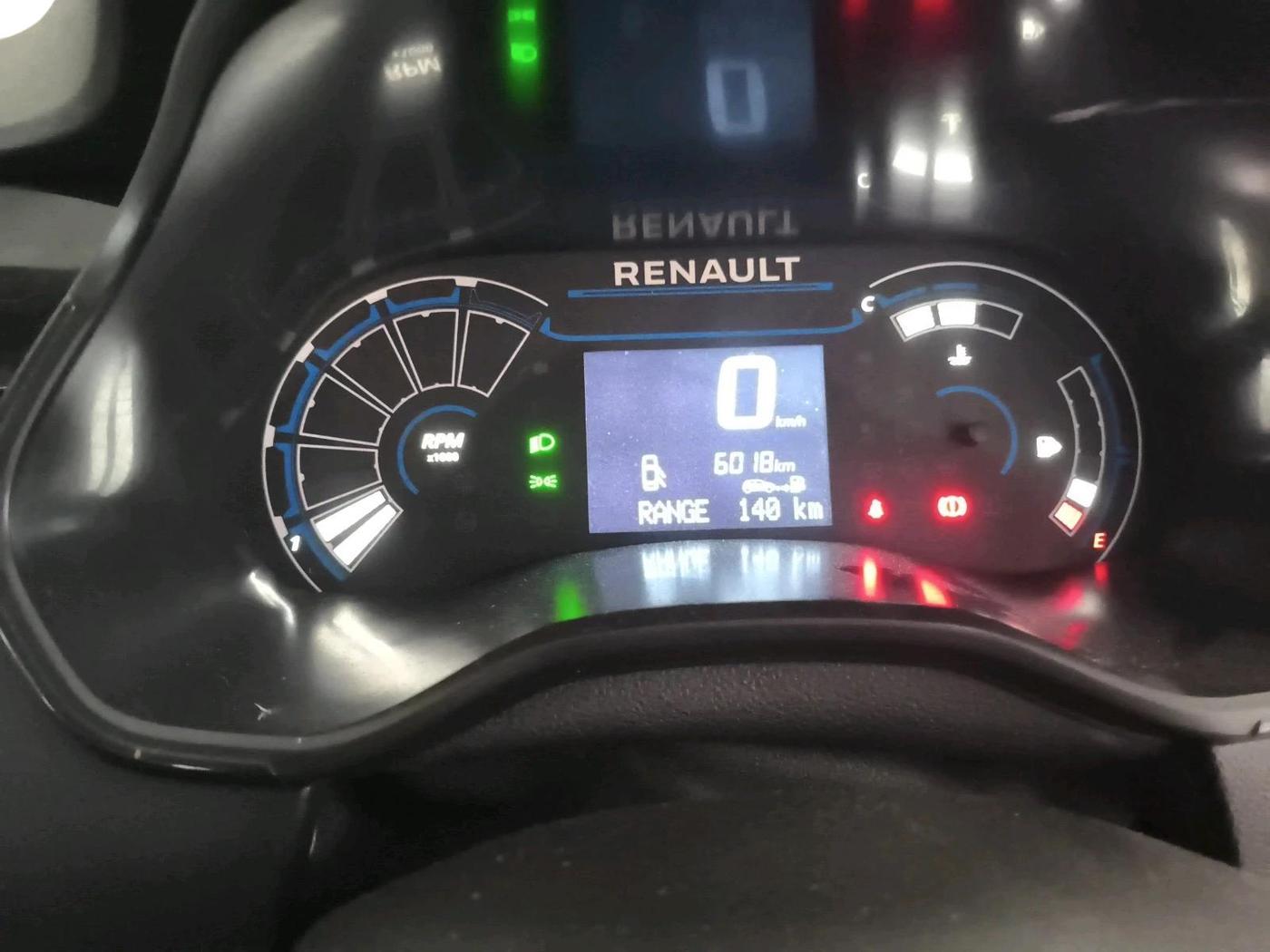 2022 Renault TRIBER RXT, Petrol, Manual, 6,018 km, interior