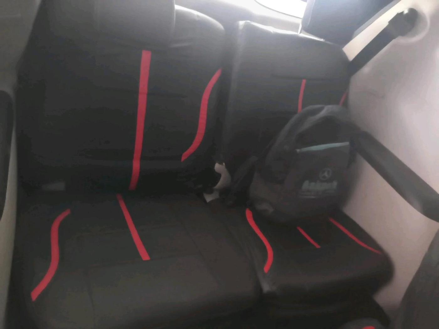 2022 Renault TRIBER RXT, Petrol, Manual, 6,018 km, interior