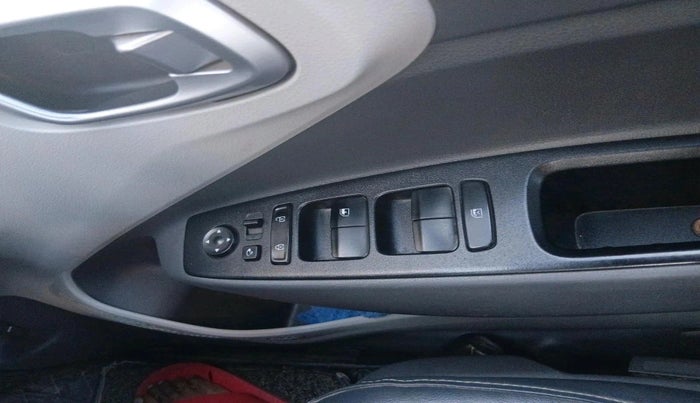 2020 Hyundai GRAND I10 NIOS ASTA 1.2 KAPPA VTVT, Petrol, Manual, 40,144 km, interior