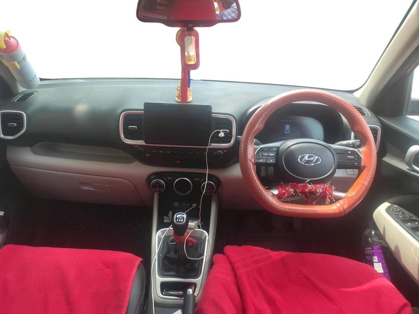 2022 Hyundai VENUE SX 1.2 PETROL, Petrol, Manual, 64,125 km, interior
