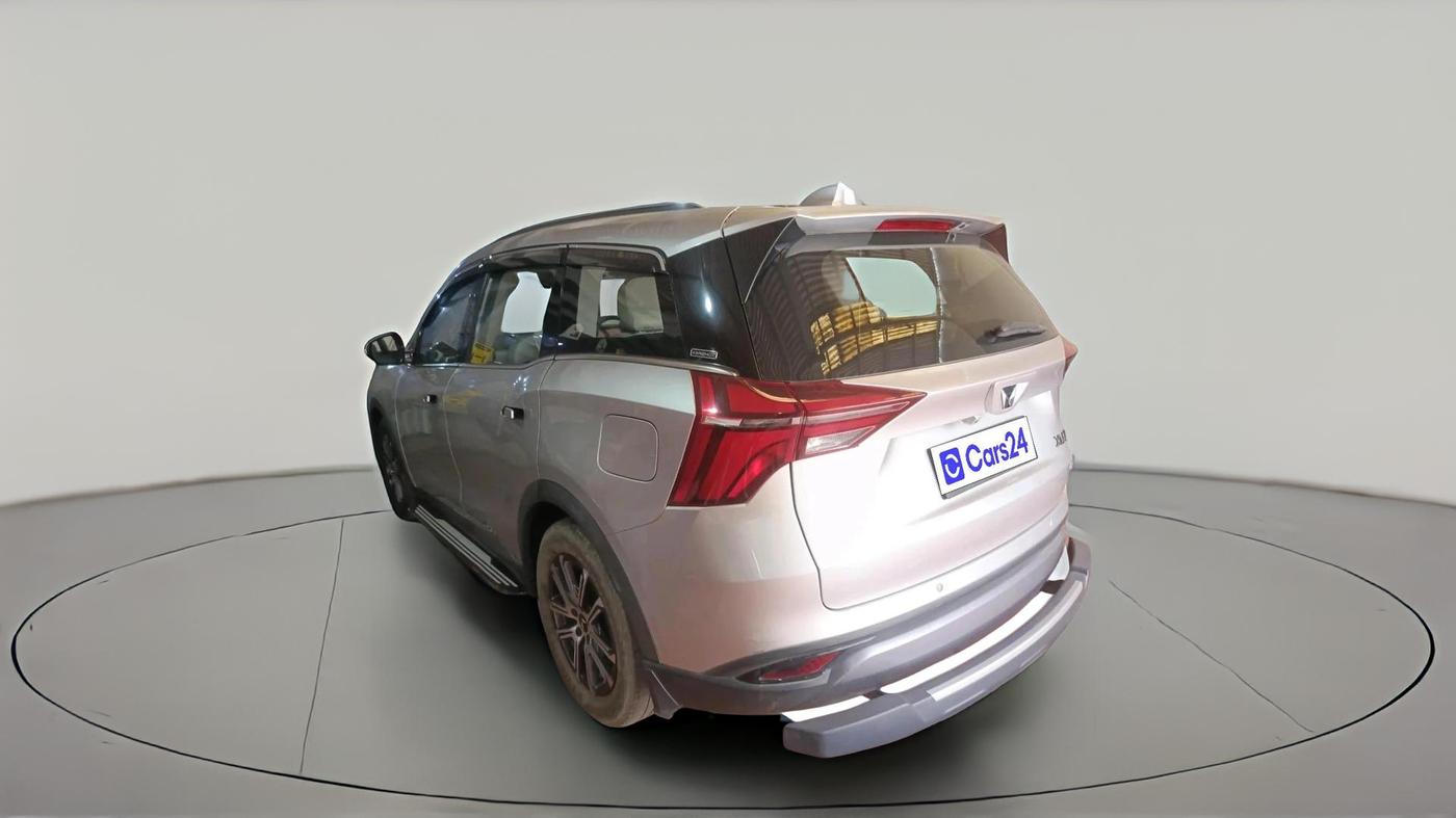 2023 Mahindra XUV700 AX 7 LUXURY D AT 7 STR, Diesel, Automatic, 80,796 km, exterior