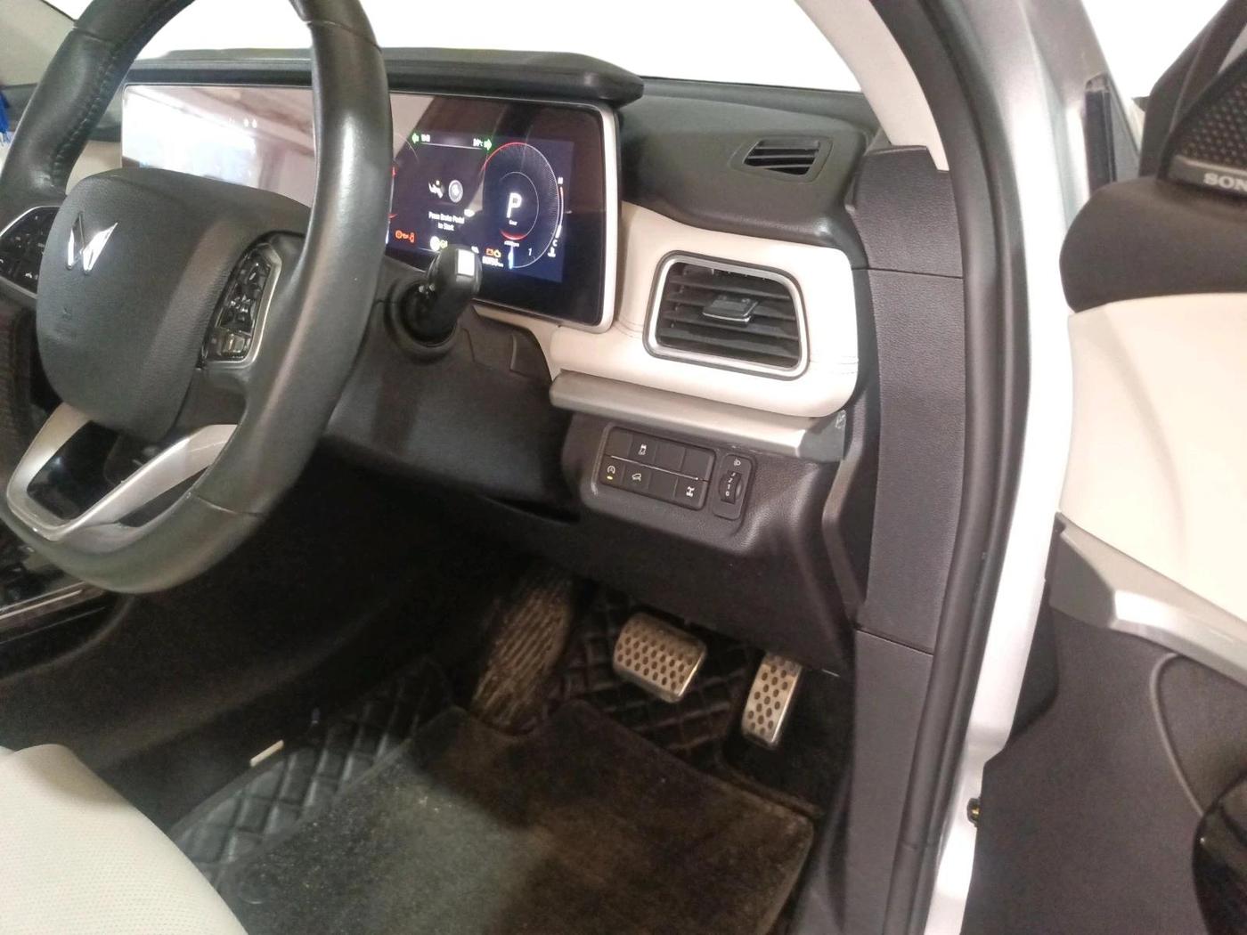 2023 Mahindra XUV700 AX 7 LUXURY D AT 7 STR, Diesel, Automatic, 80,796 km, interior