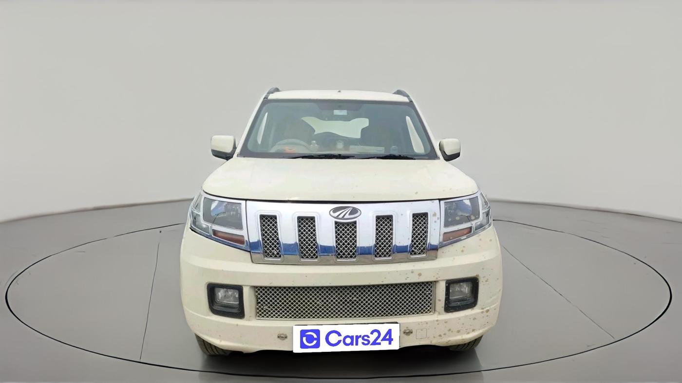 2015 Mahindra TUV300 T8, Diesel, Manual, 1,22,075 km, exterior