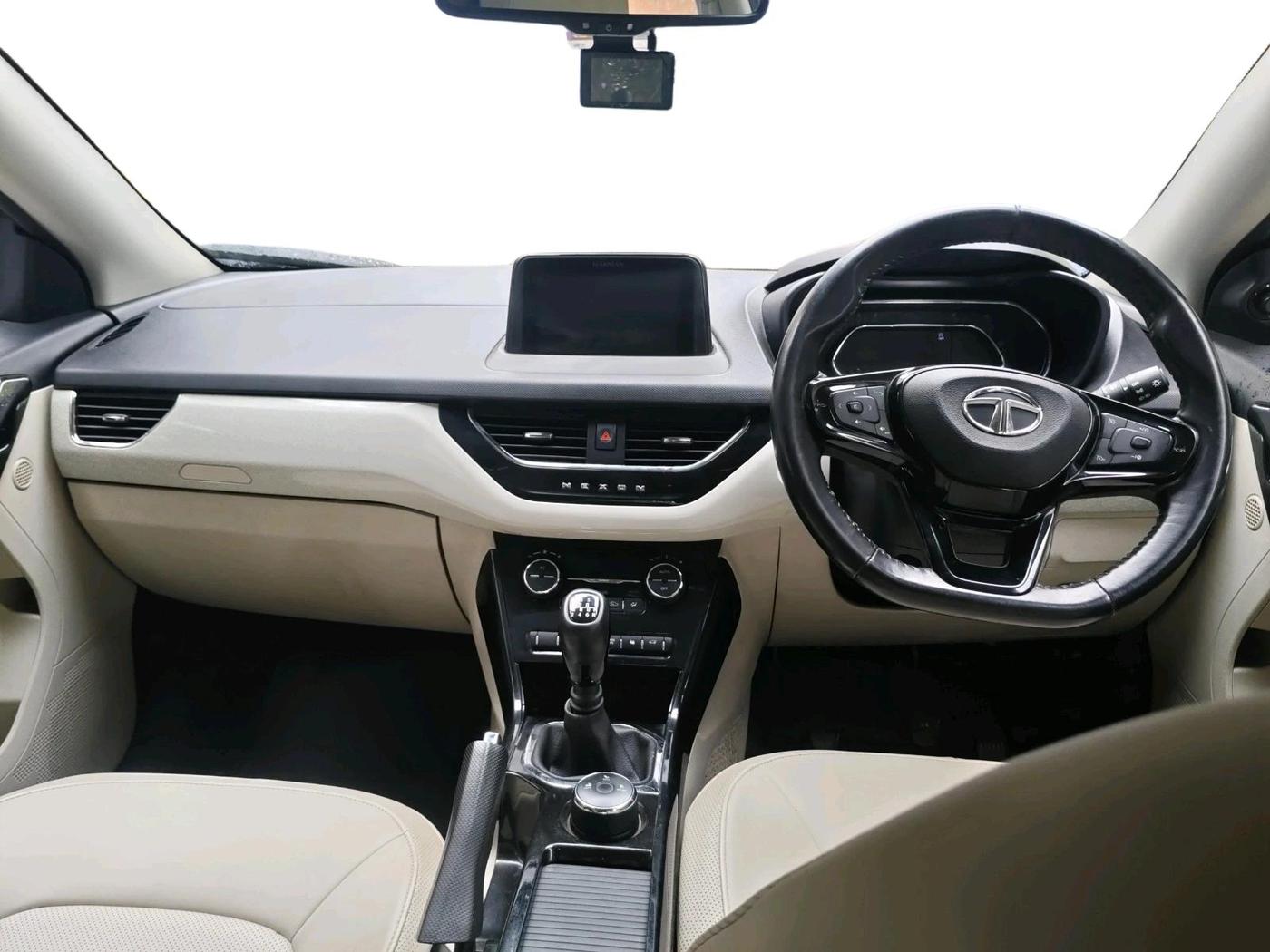 2022 Tata NEXON XZ PETROL, Petrol, Manual, 28,266 km, interior