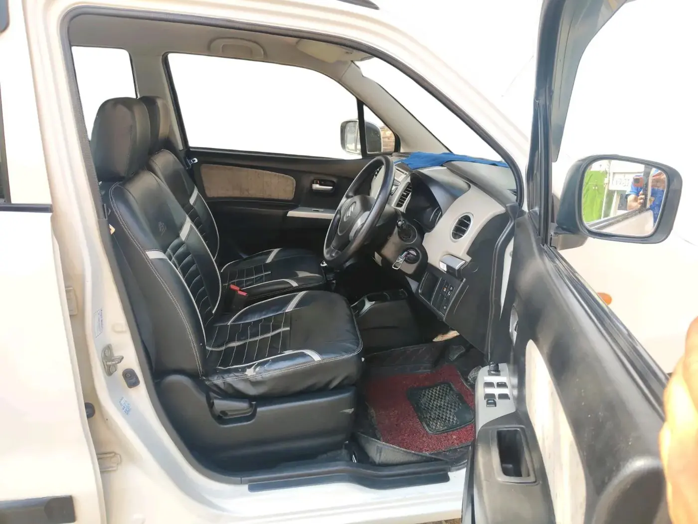 2017 Maruti Wagon R 1.0 VXI, Petrol, Manual, 84,980 km, interior
