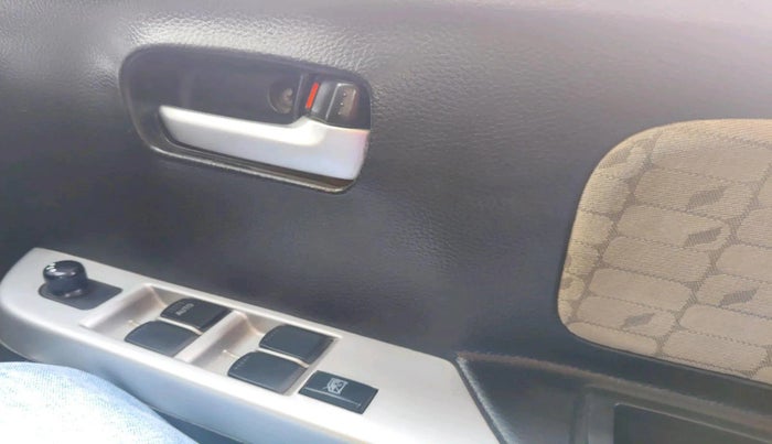 2017 Maruti Wagon R 1.0 VXI, Petrol, Manual, 84,980 km, interior