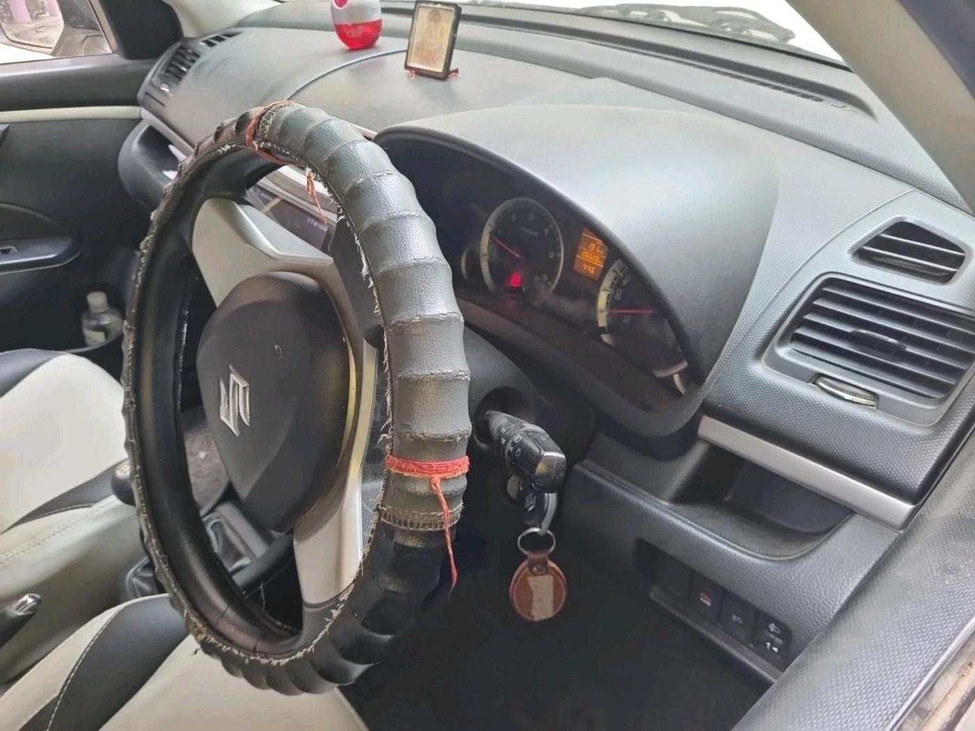 2012 Maruti Swift VDI, Diesel, Manual, 1,06,608 km, interior