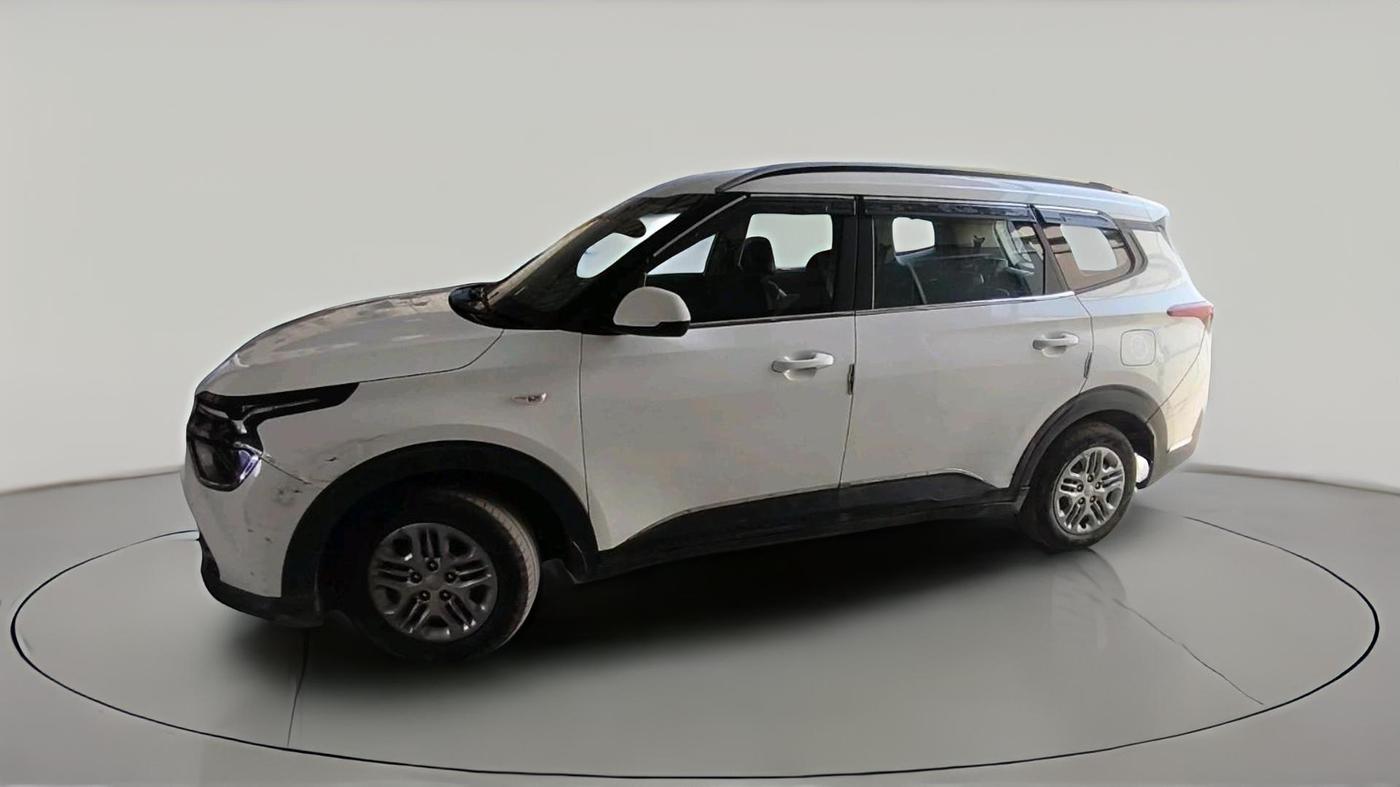 2023 KIA CARENS PREMIUM 1.5 PETROL 7 STR, Petrol, Manual, 72,500 km, exterior