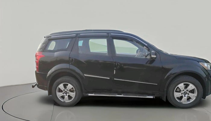 2014 Mahindra XUV500 W8, Diesel, Manual, 1,26,048 km, exterior
