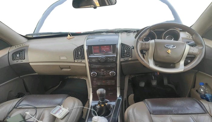 2014 Mahindra XUV500 W8, Diesel, Manual, 1,26,048 km, interior