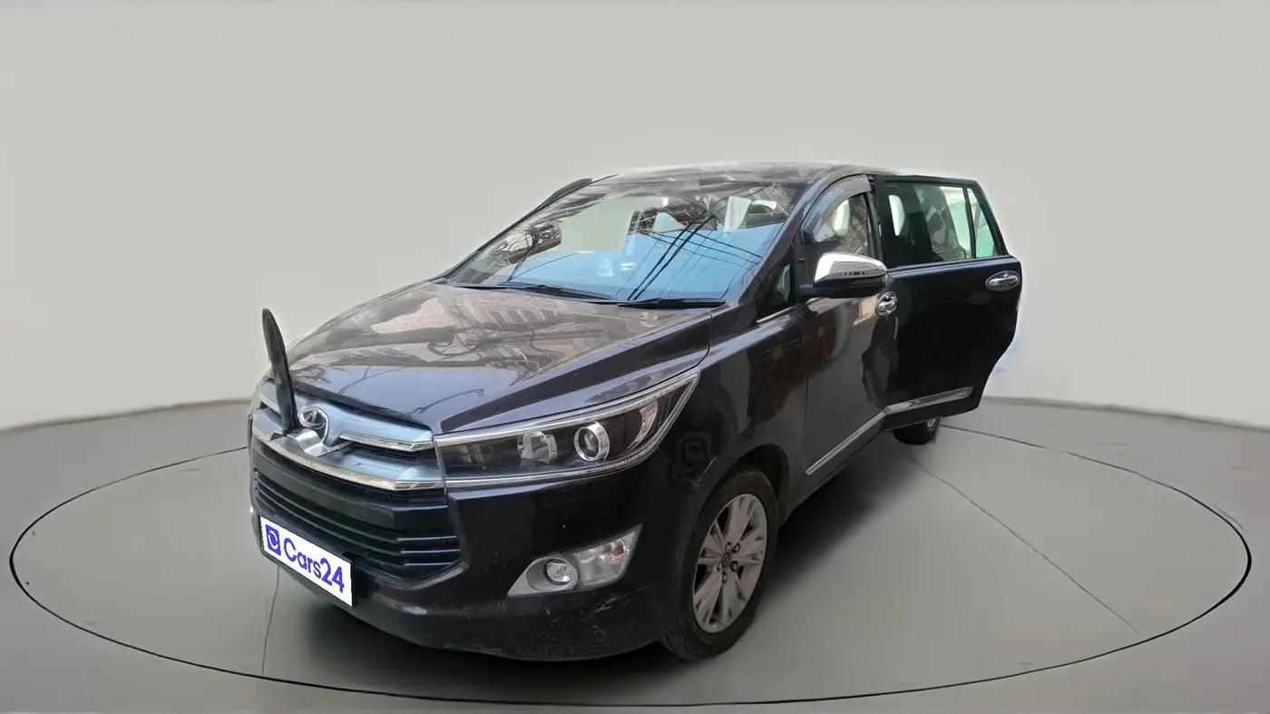 2020 Toyota Innova Crysta 2.4 ZX 7 STR, Diesel, Manual, 53,200 km, exterior