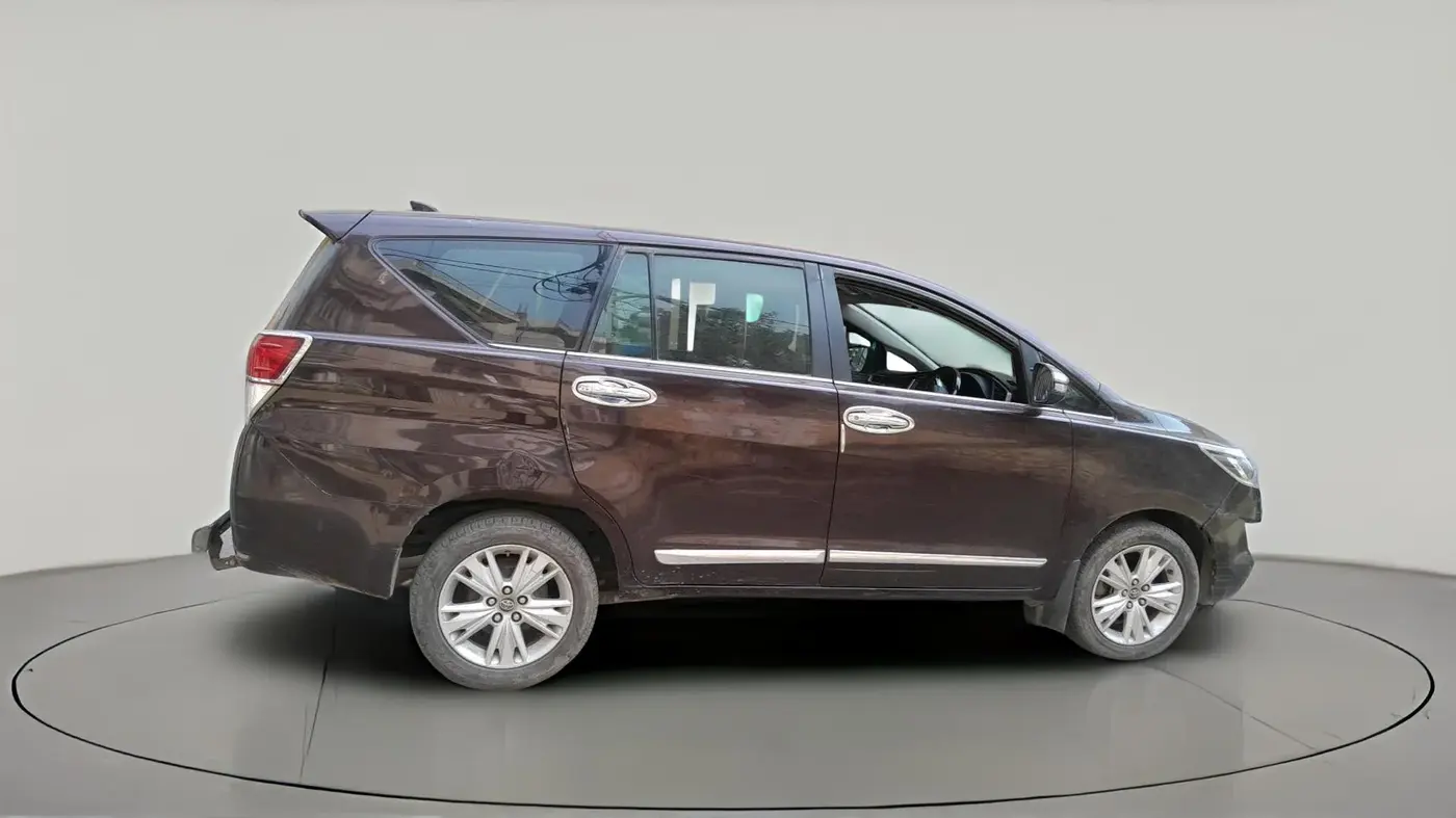 2020 Toyota Innova Crysta 2.4 ZX 7 STR, Diesel, Manual, 53,200 km, exterior
