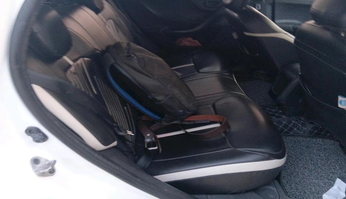 2023 Tata NEXON SMART 1.2 PETROL, Petrol, Manual, 34,302 km, interior