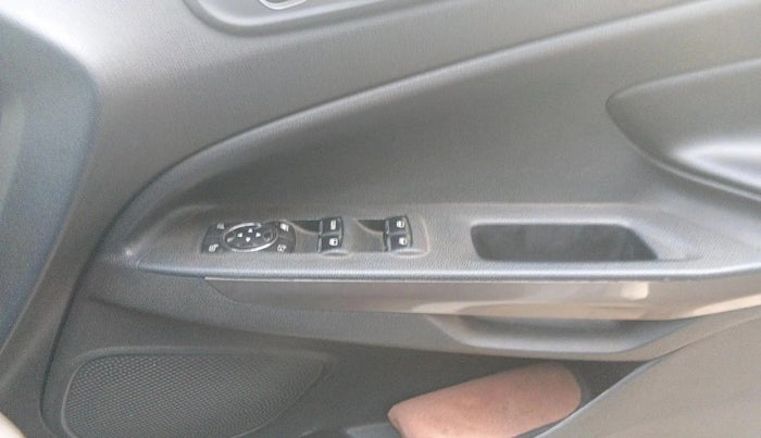 2019 Ford Ecosport TITANIUM + 1.5L DIESEL, Diesel, Manual, 1,05,390 km, interior