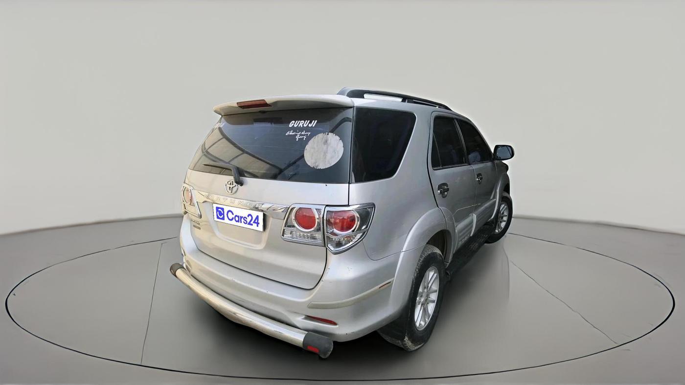 2013 Toyota Fortuner 3.0 4X2 AT, Diesel, Automatic, 1,12,500 km, exterior