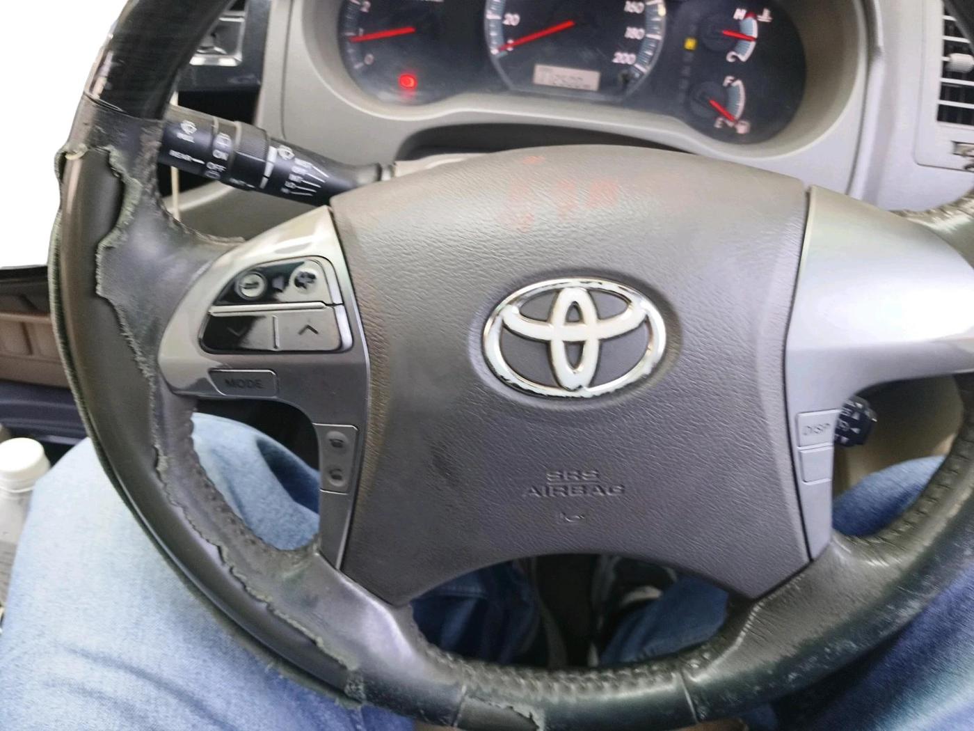 2013 Toyota Fortuner 3.0 4X2 AT, Diesel, Automatic, 1,12,500 km, interior